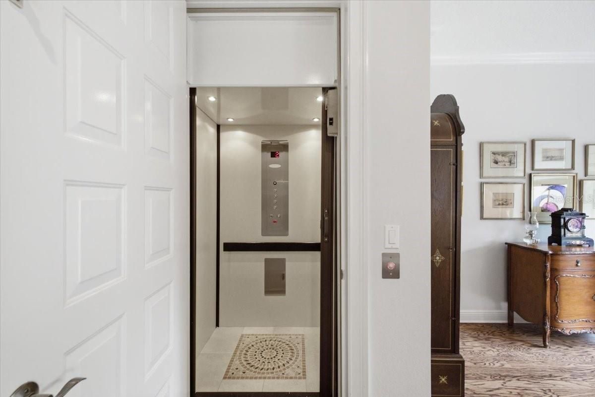 114 E DAVIS BLVD #8 — photo 17