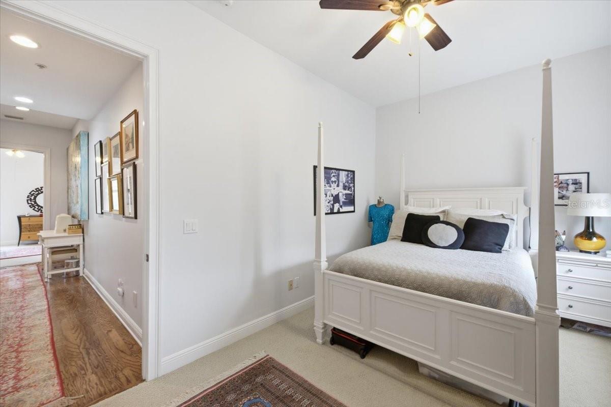 114 E DAVIS BLVD #8 — photo 27