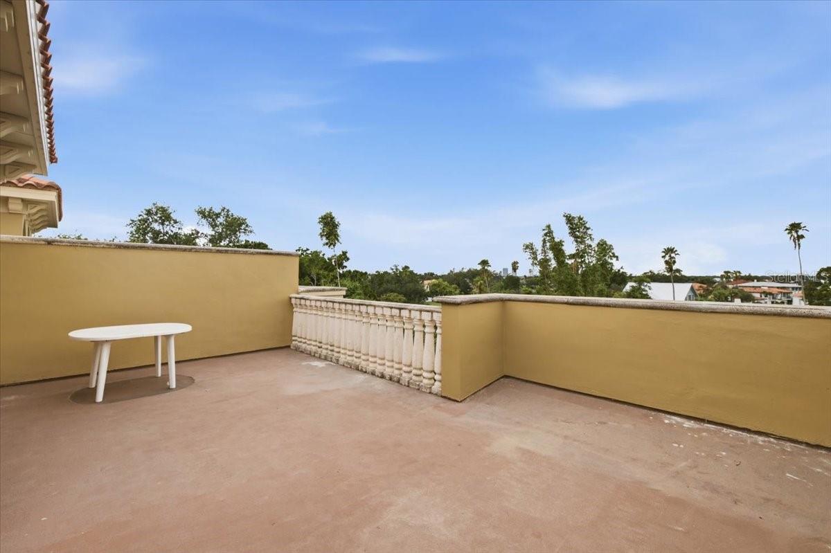 114 E DAVIS BLVD #8 — photo 43