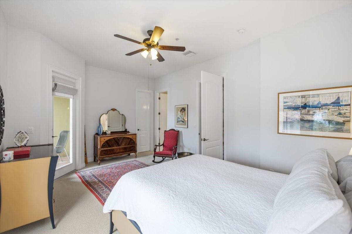 114 E DAVIS BLVD #8 — photo 21