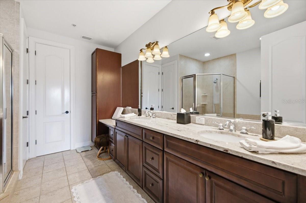 114 E DAVIS BLVD #8 — photo 22