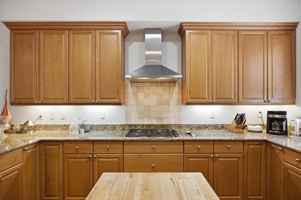 114 E DAVIS BLVD #8 — photo 3