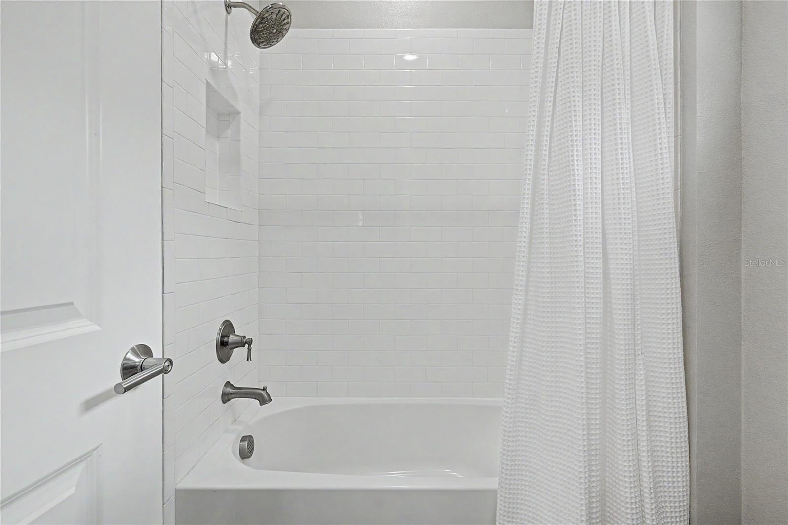 19539 ROSEATE DR — photo 26