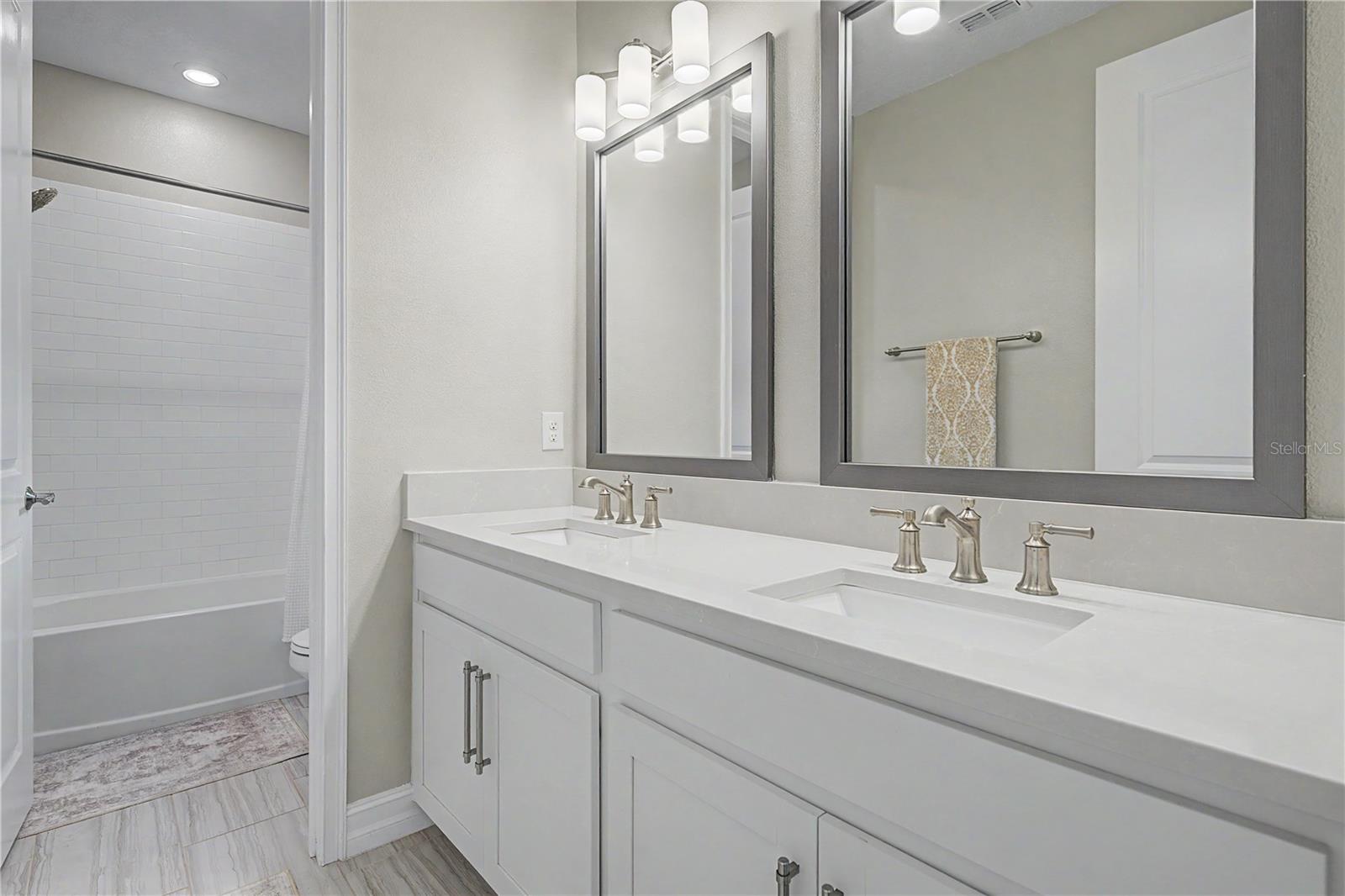 19539 ROSEATE DR — photo 25