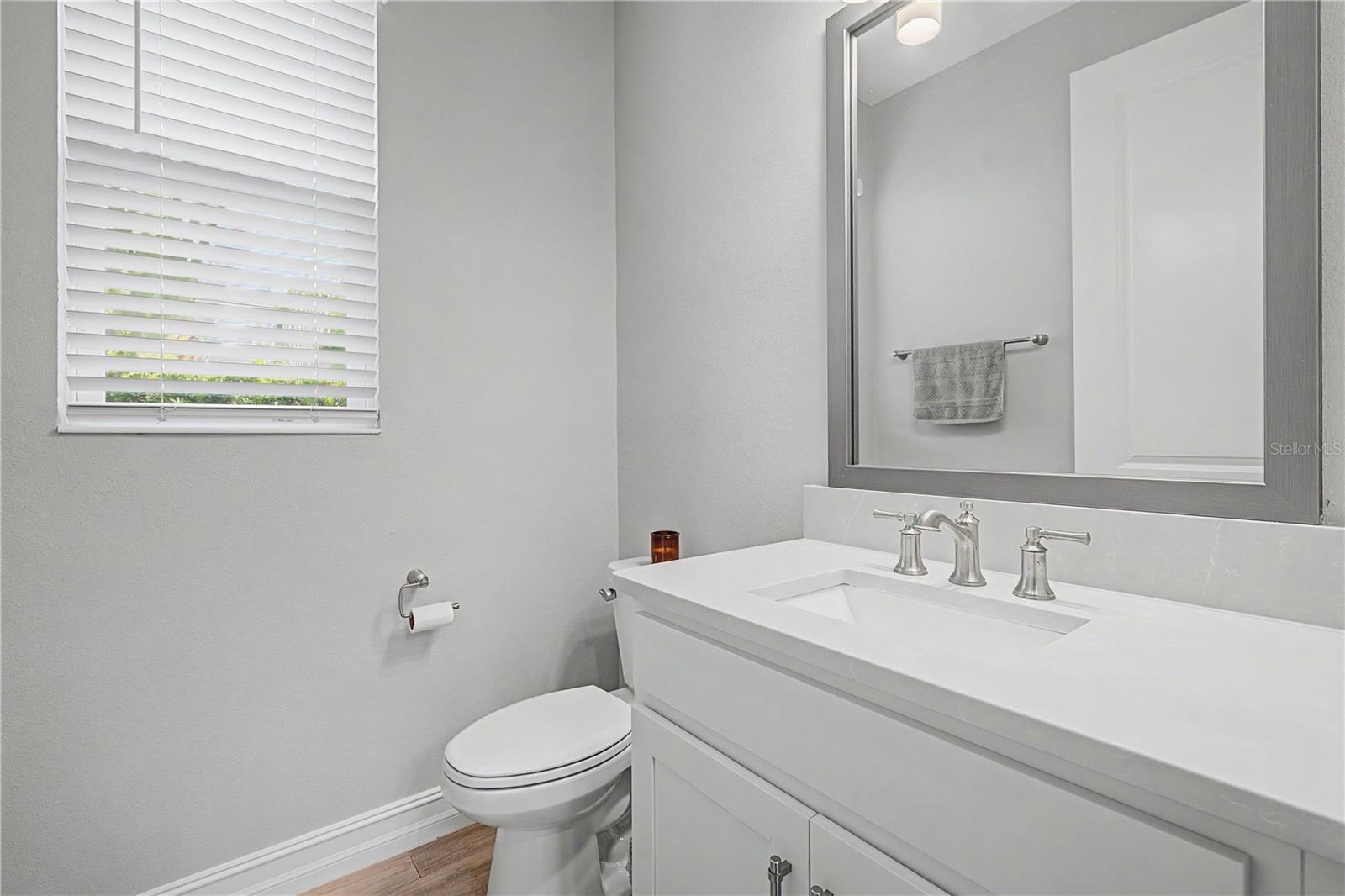 19539 ROSEATE DR — photo 20