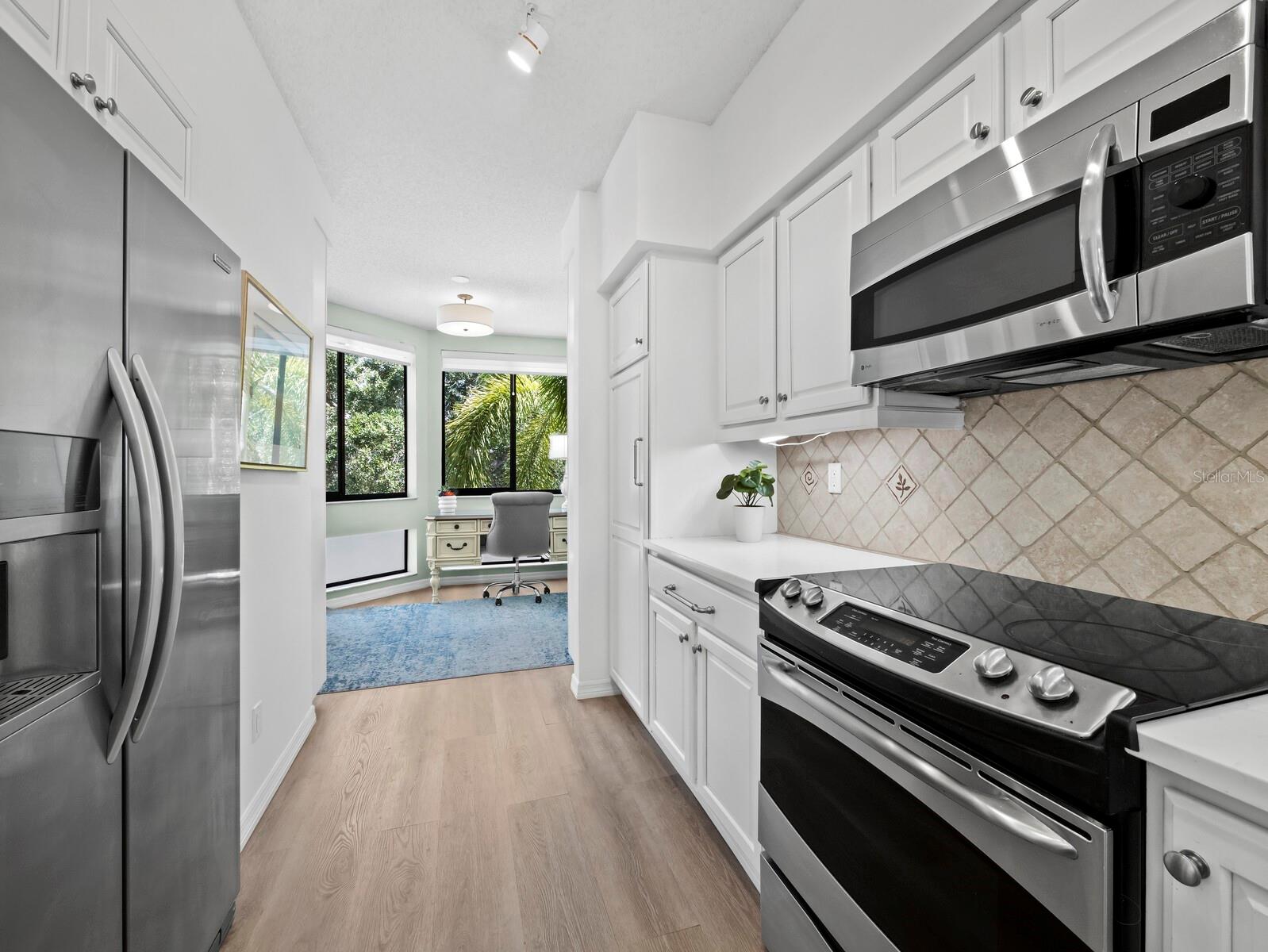 1906 HARBOURSIDE DR #303 — photo 7