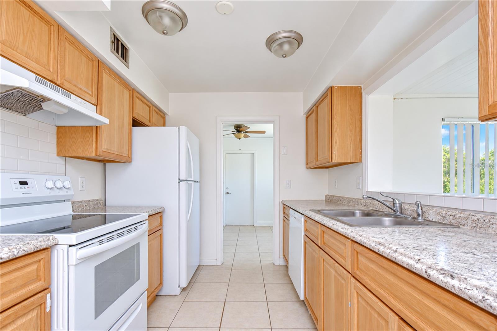 1001 BAY BREEZE TER — photo 10