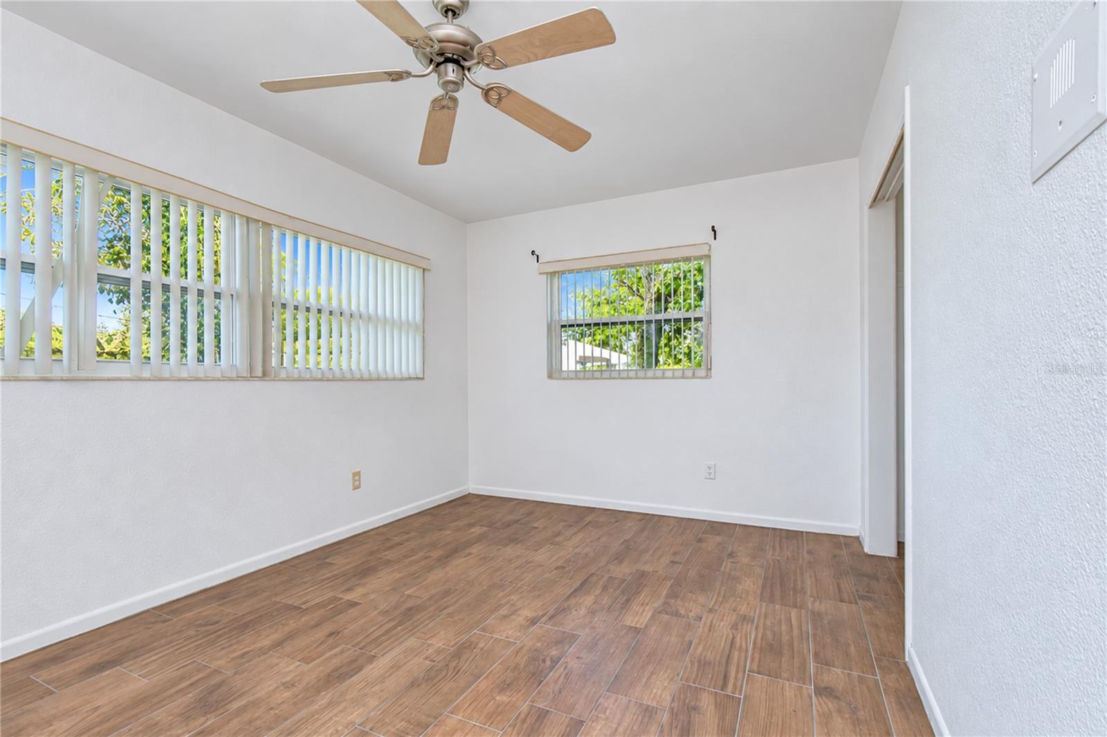 1001 BAY BREEZE TER — photo 18
