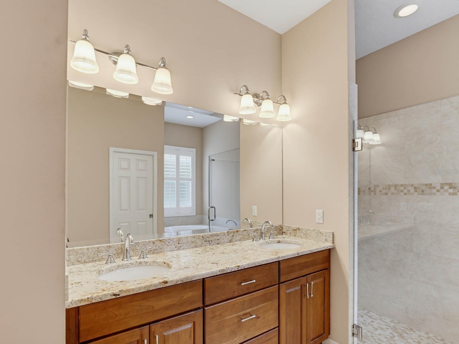 3944 SILK OAK LN — photo 36