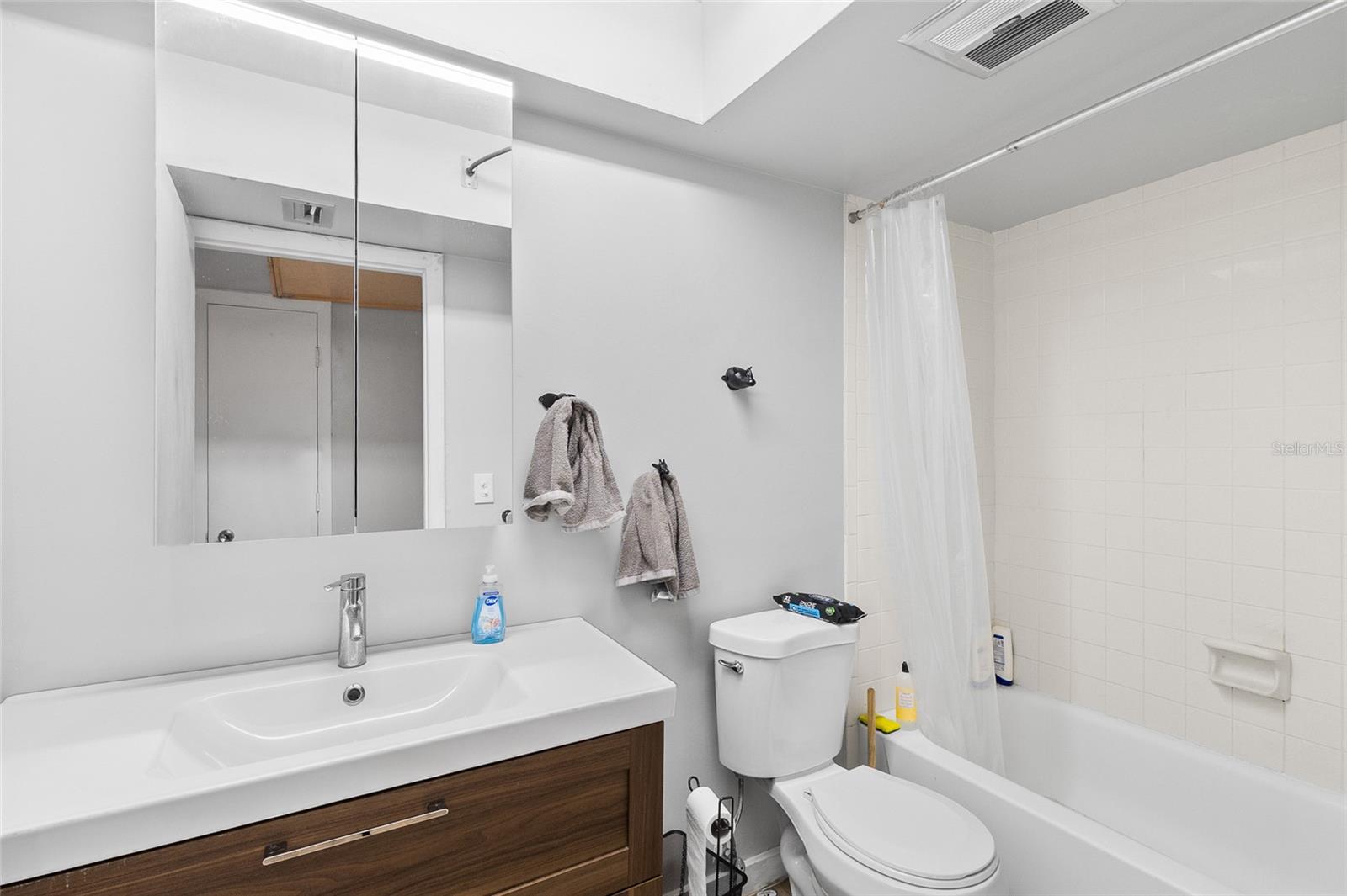 1221 DREW ST #B3 — photo 18
