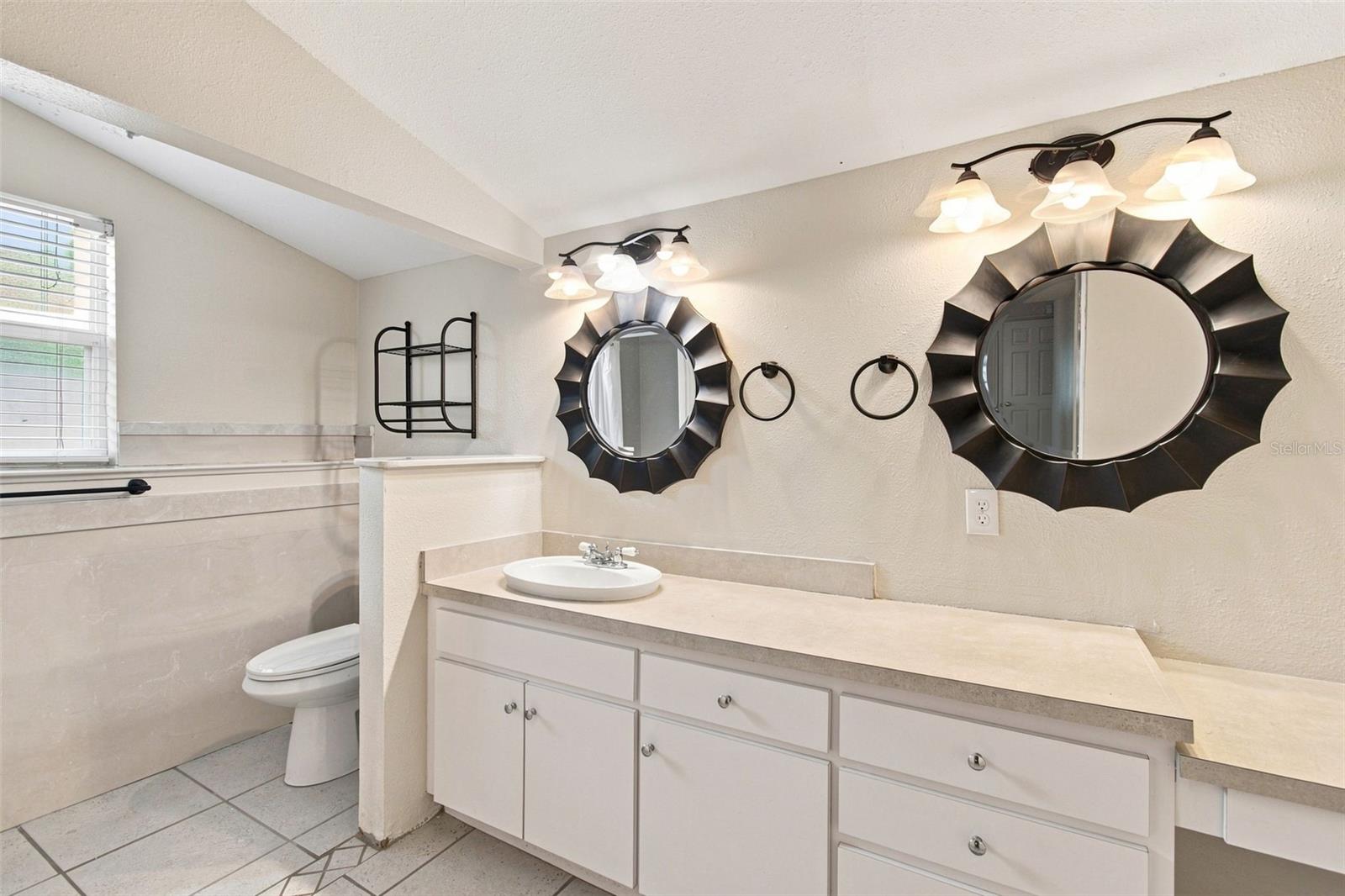 805 W BRADDOCK ST — photo 15