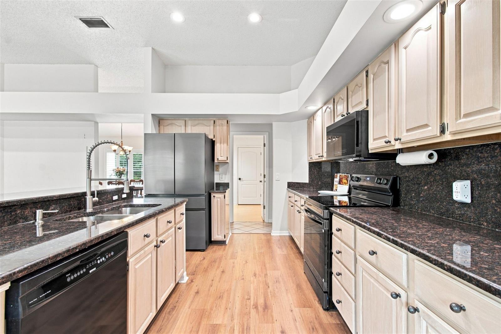 16804 SHEFFIELD PARK DR — photo 18