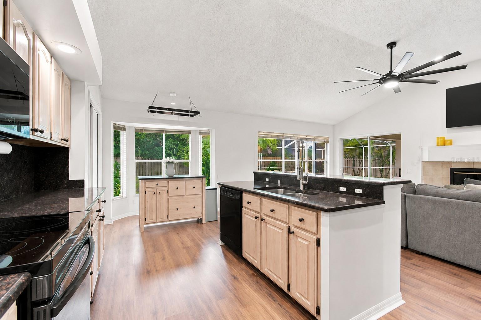 16804 SHEFFIELD PARK DR — photo 16