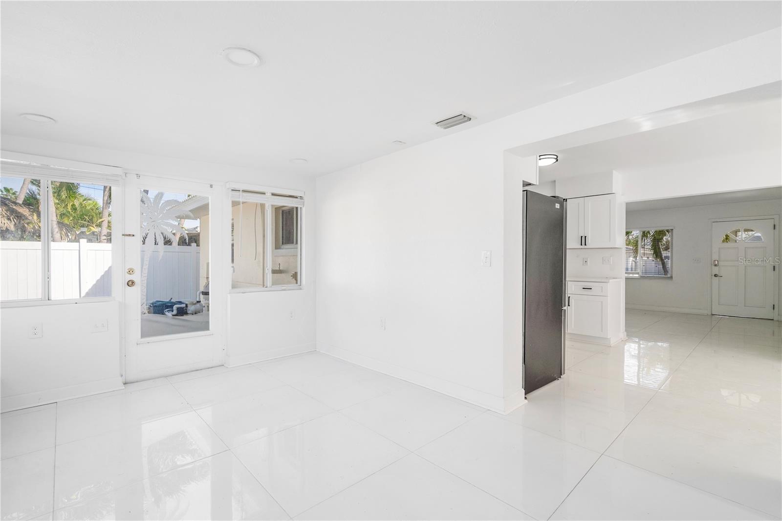 455 81ST AVE — photo 21