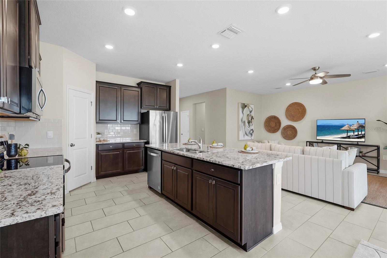 5740 WOODLAND SAGE DR — photo 21