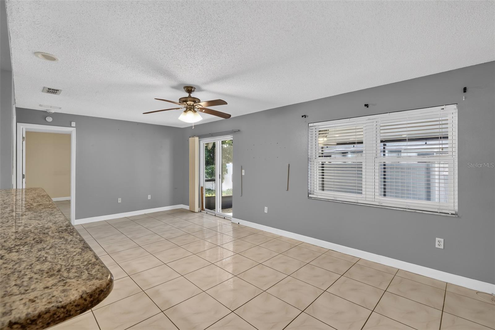 3104 DOLE ST — photo 8
