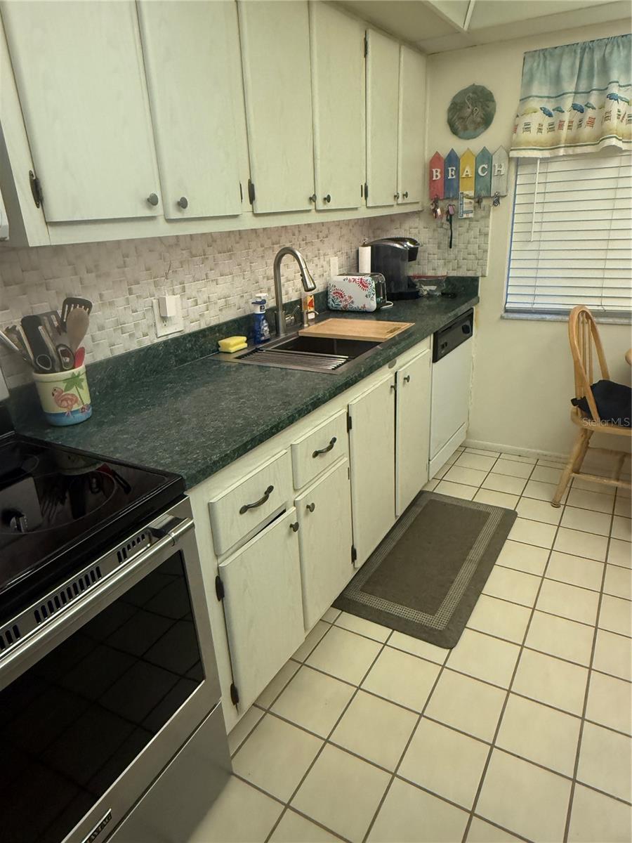 2060 MARILYN ST #209 — photo 2