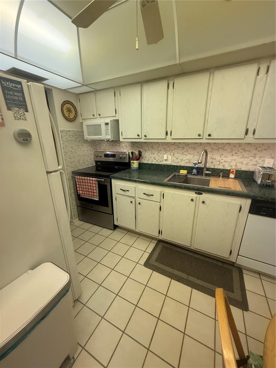 2060 MARILYN ST #209 — photo 3