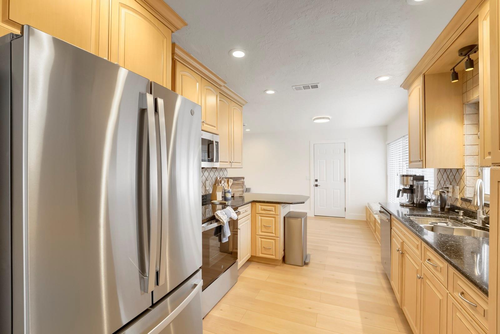 13931 DOMINICA DR — photo 9
