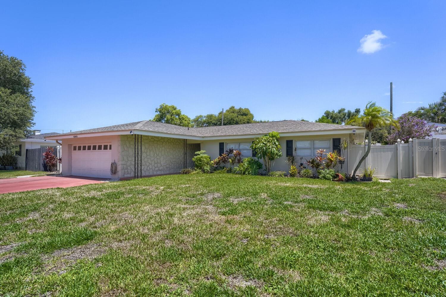 13931 DOMINICA DR — photo 3