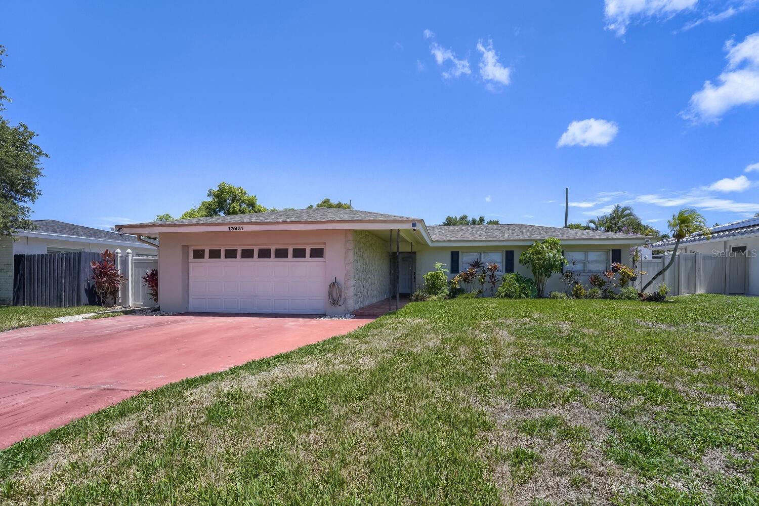 13931 DOMINICA DR — photo 34
