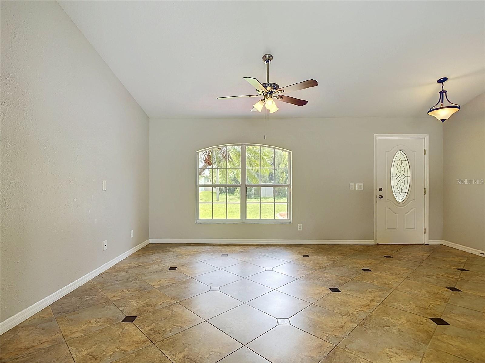 2198 ALLIANCE AVE — photo 10