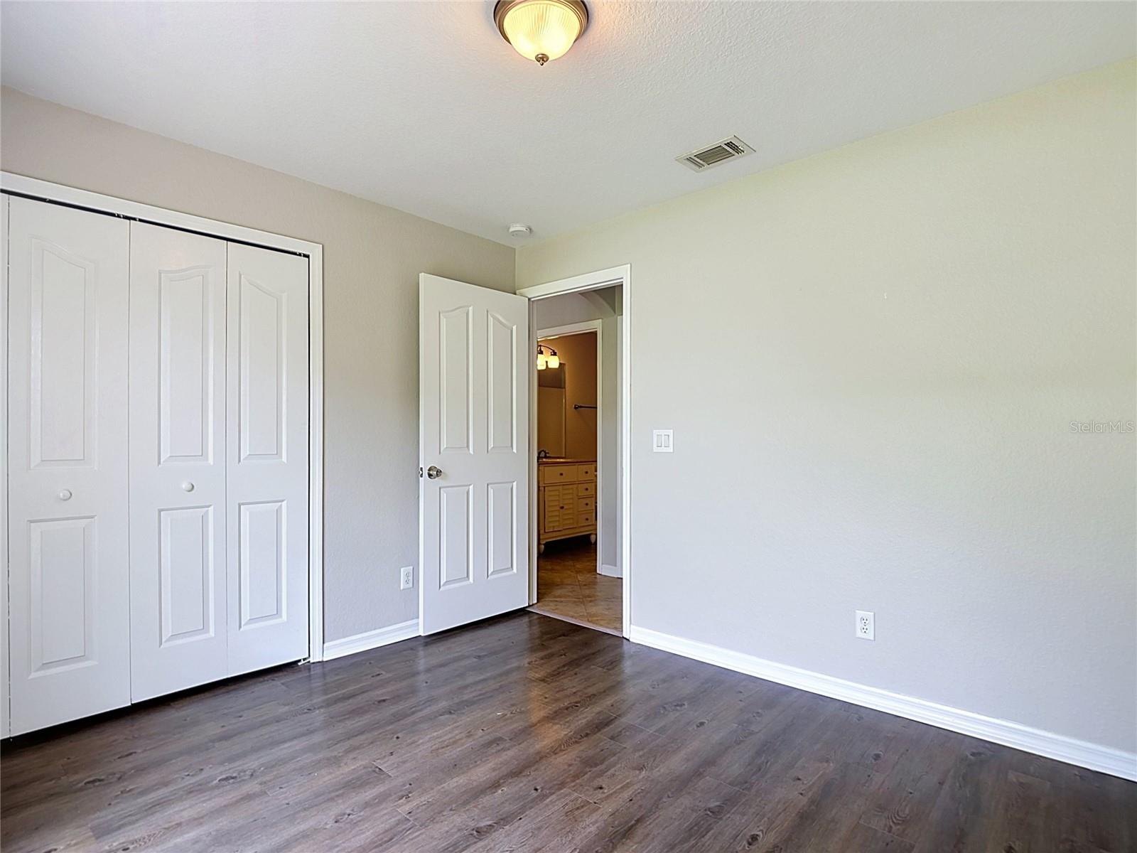 2198 ALLIANCE AVE — photo 28