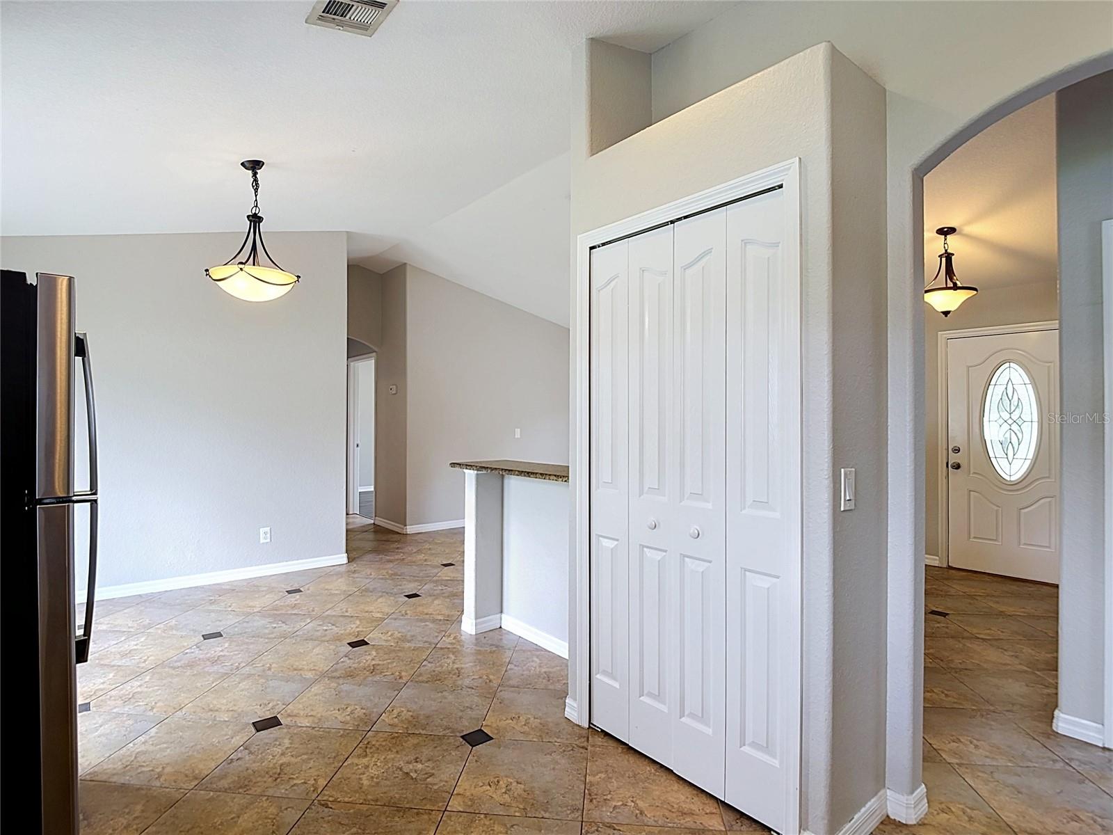 2198 ALLIANCE AVE — photo 20