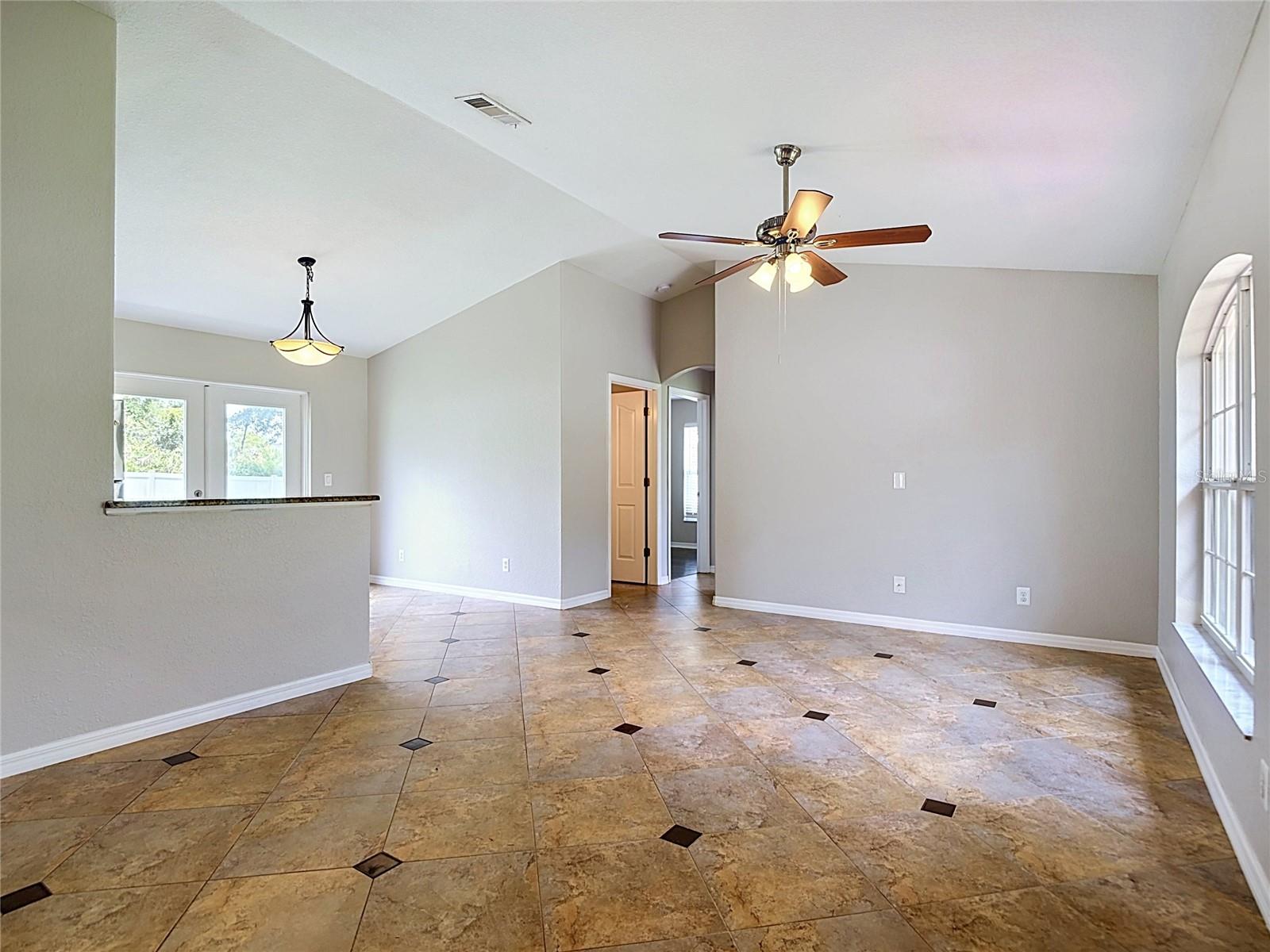 2198 ALLIANCE AVE — photo 7