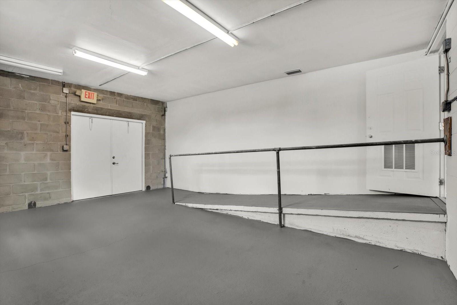 6102 INDIANA AVE — photo 10