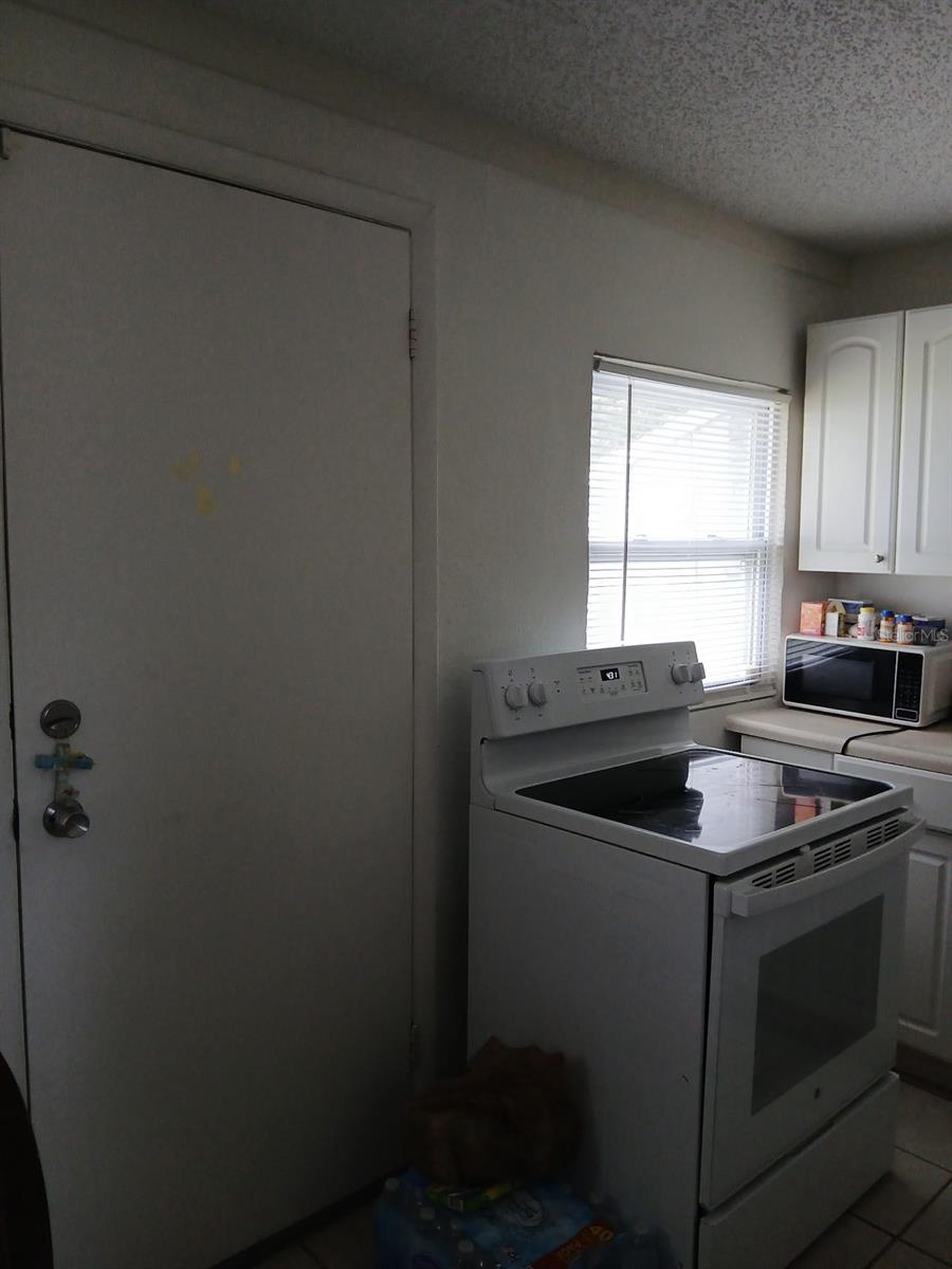 905 BEVERLY AVE — photo 4