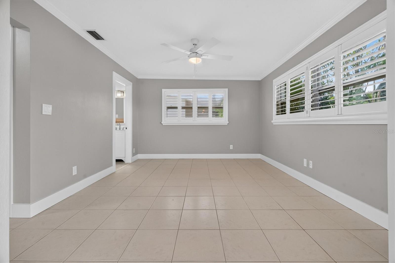 541 LILLIAN DR — photo 28