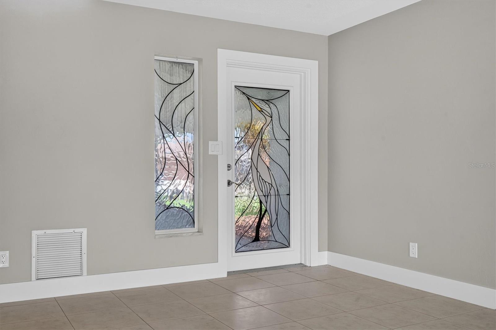 541 LILLIAN DR — photo 10