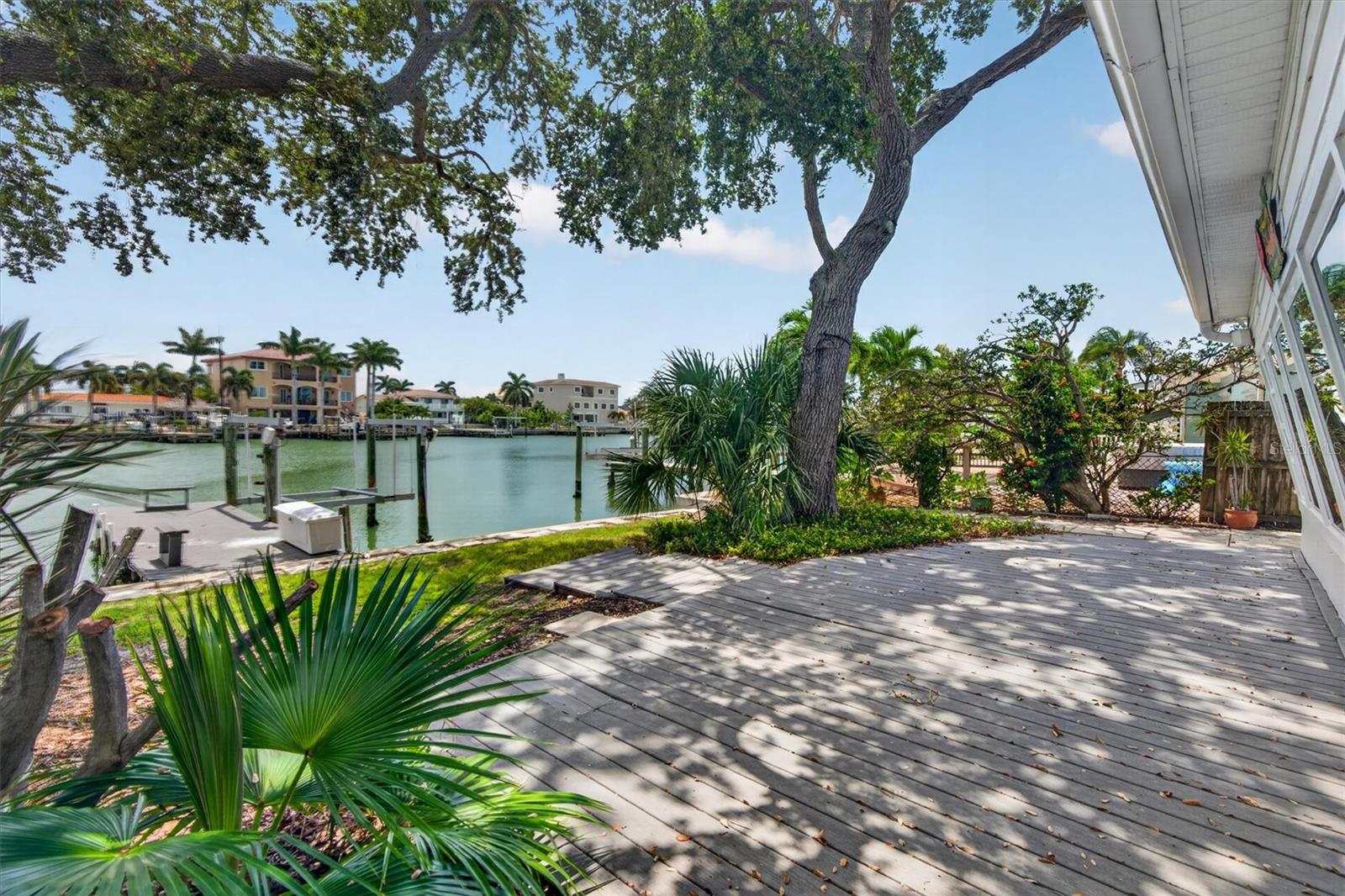 541 LILLIAN DR — photo 48