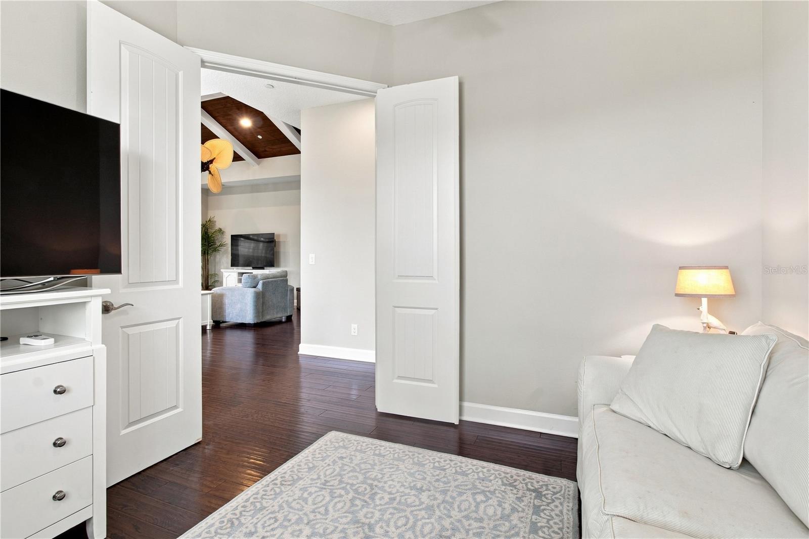 311 SAPPHIRE LAKE DR #202 — photo 36