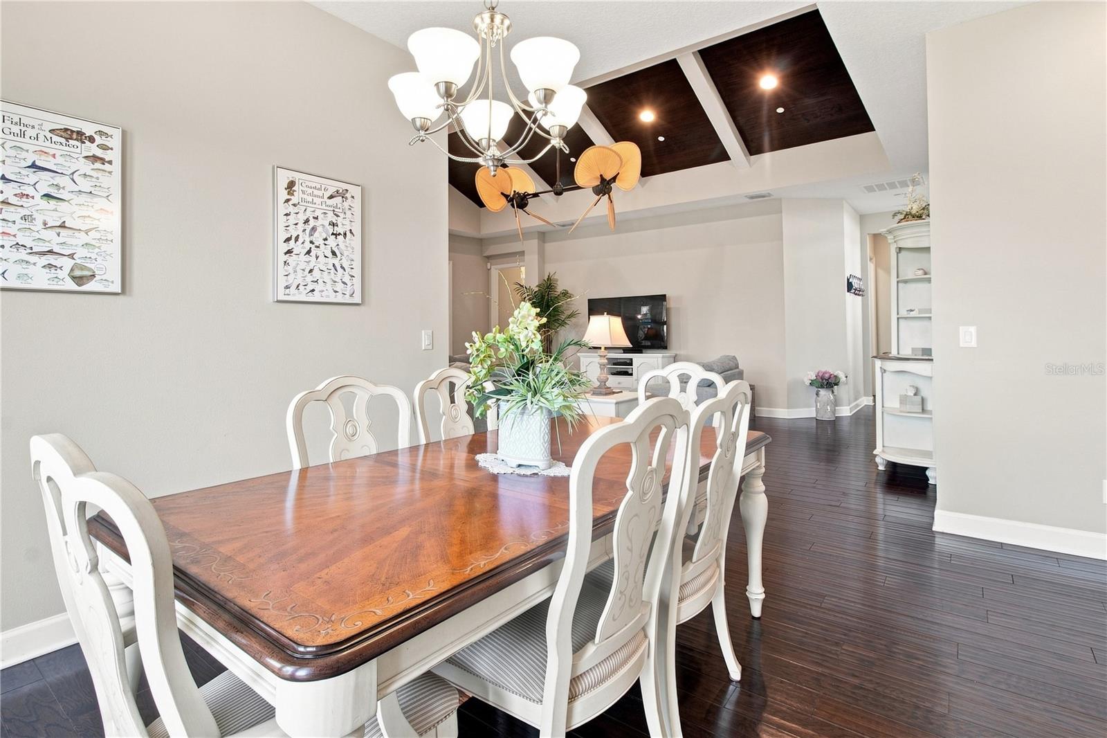 311 SAPPHIRE LAKE DR #202 — photo 34
