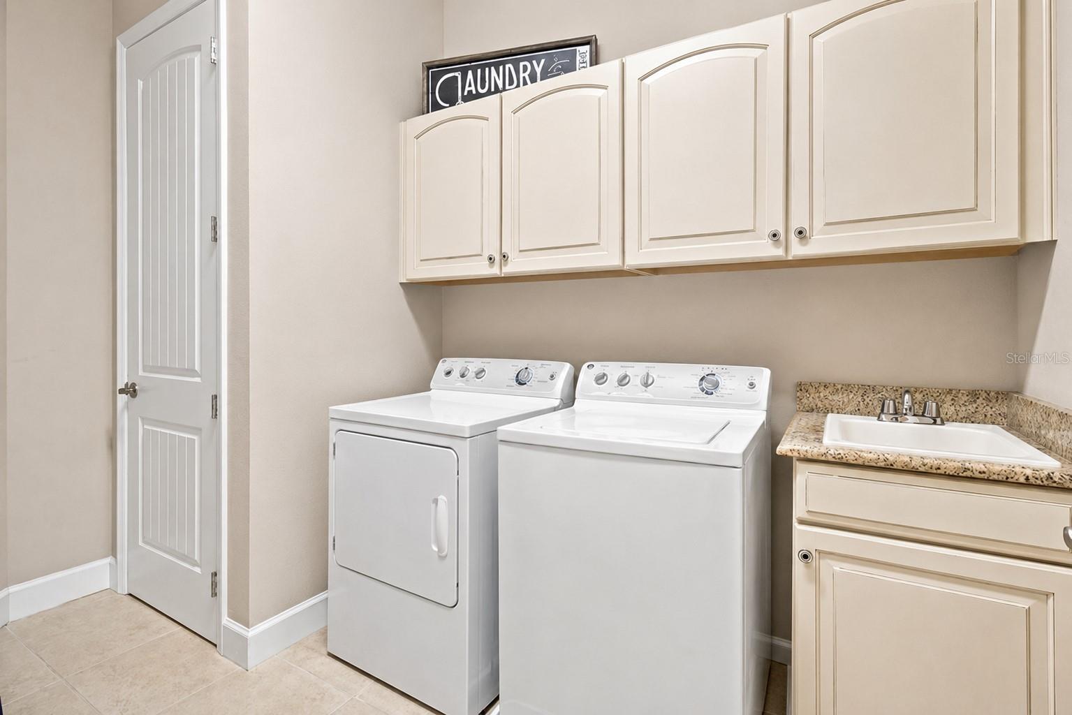 311 SAPPHIRE LAKE DR #202 — photo 49