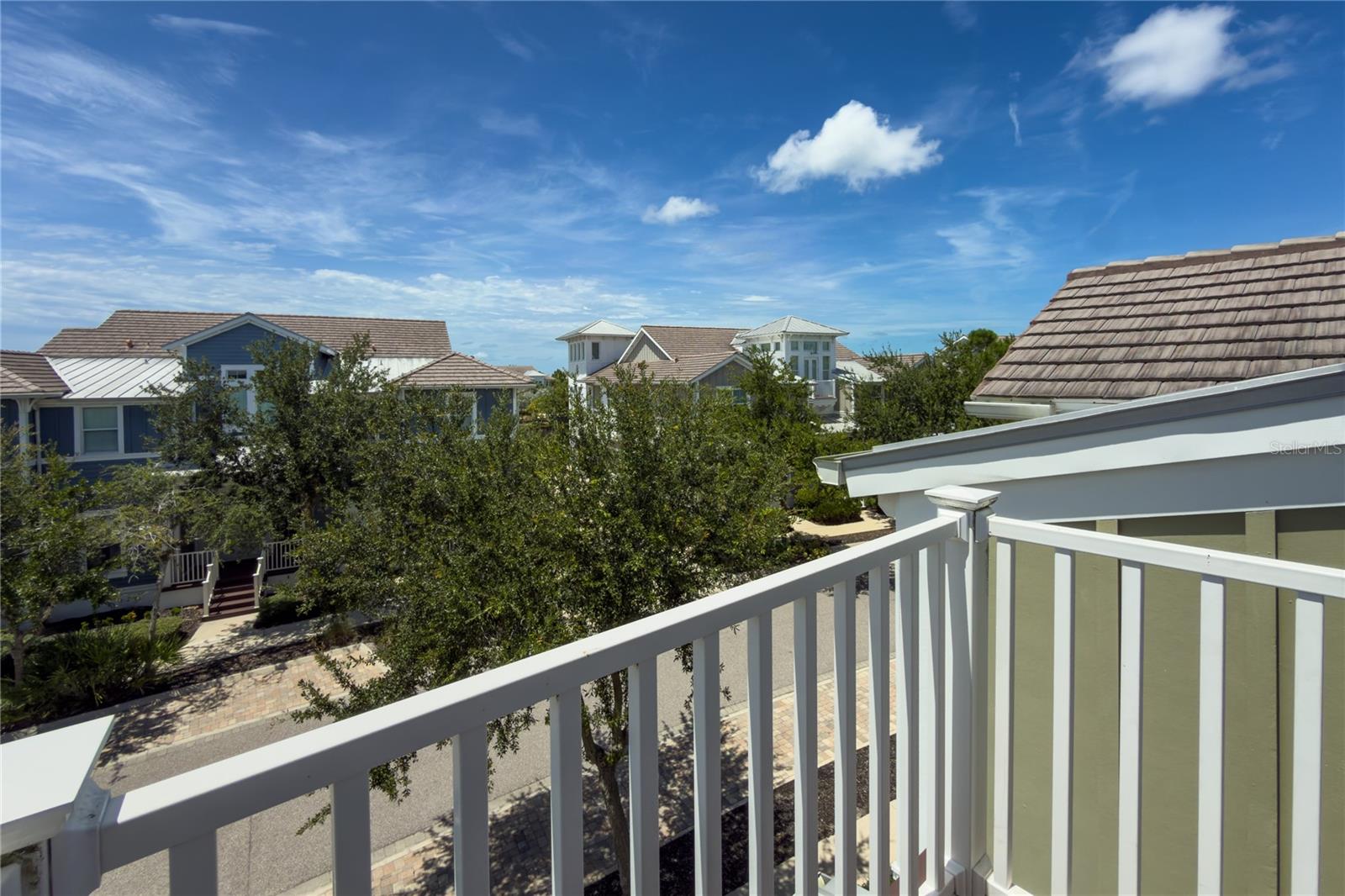 311 SAPPHIRE LAKE DR #202 — photo 51