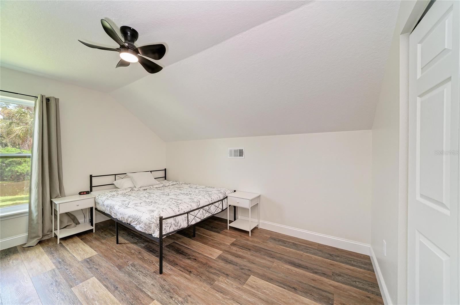 3220 37TH TER E — photo 31