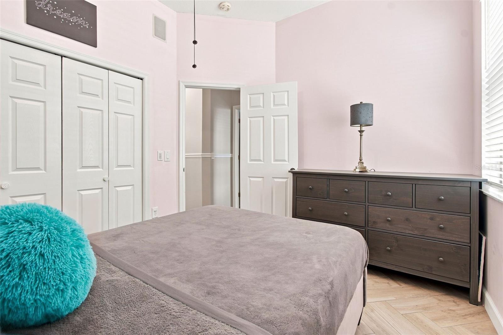2244 GROVELAND DR — photo 34