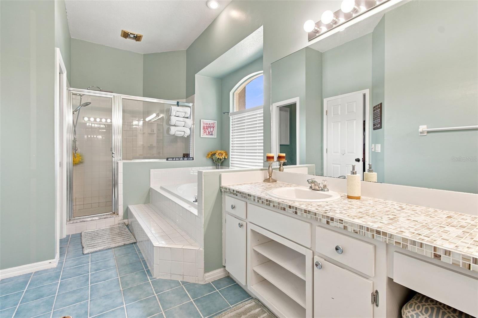 2244 GROVELAND DR — photo 44