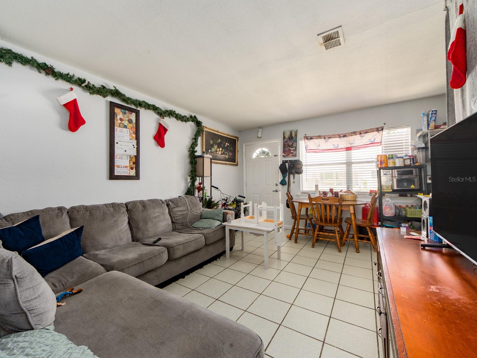 2532 W WALNUT ST — photo 10