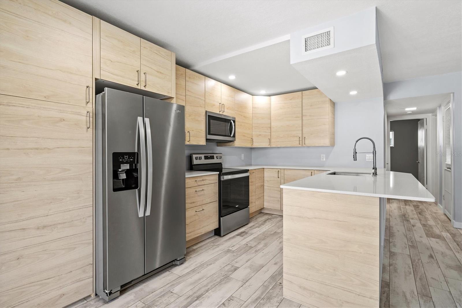 4035 S SCHOOL AVE #C5 — photo 8
