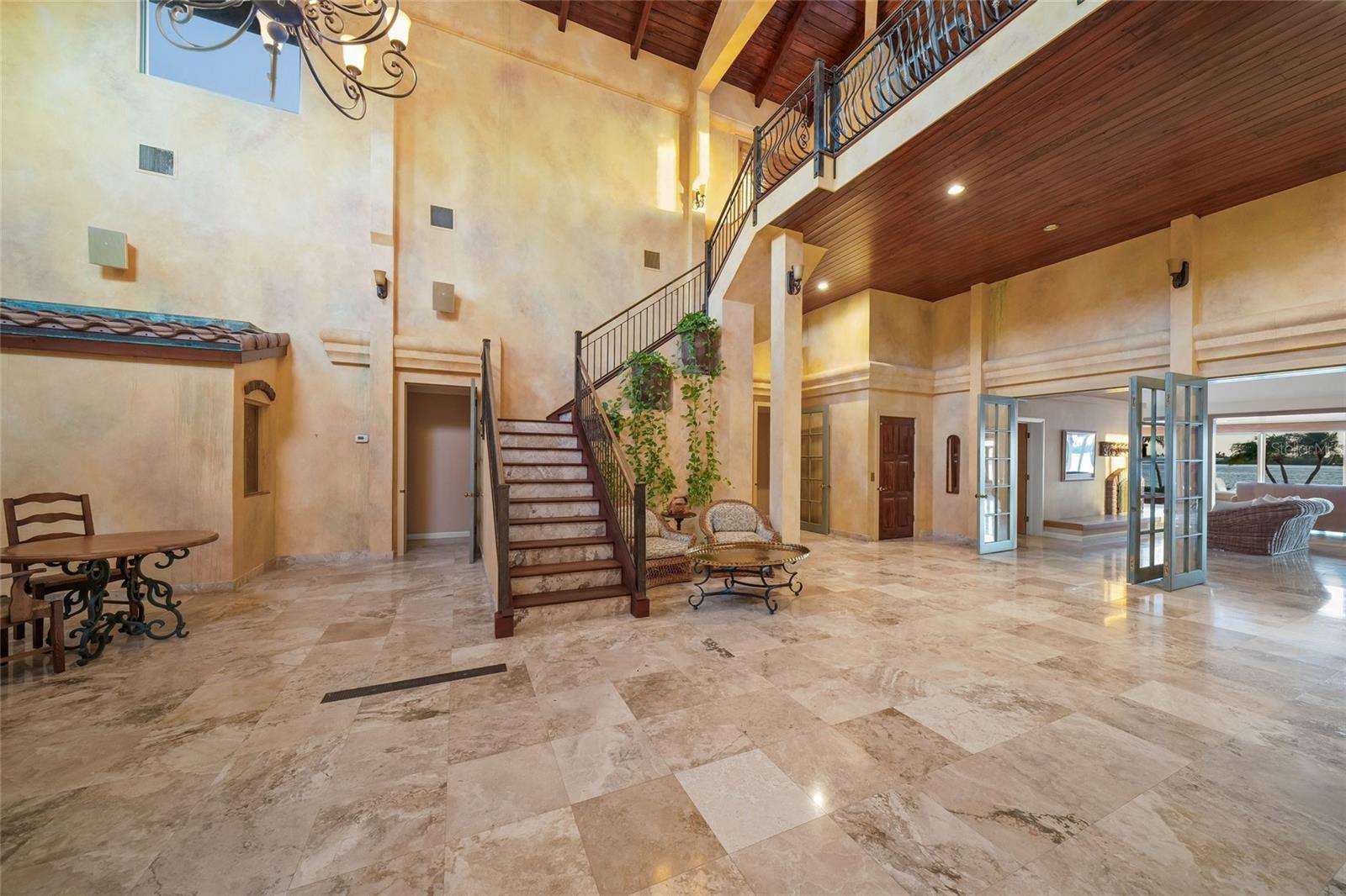 1136 N LAKE SHORE DR — photo 13