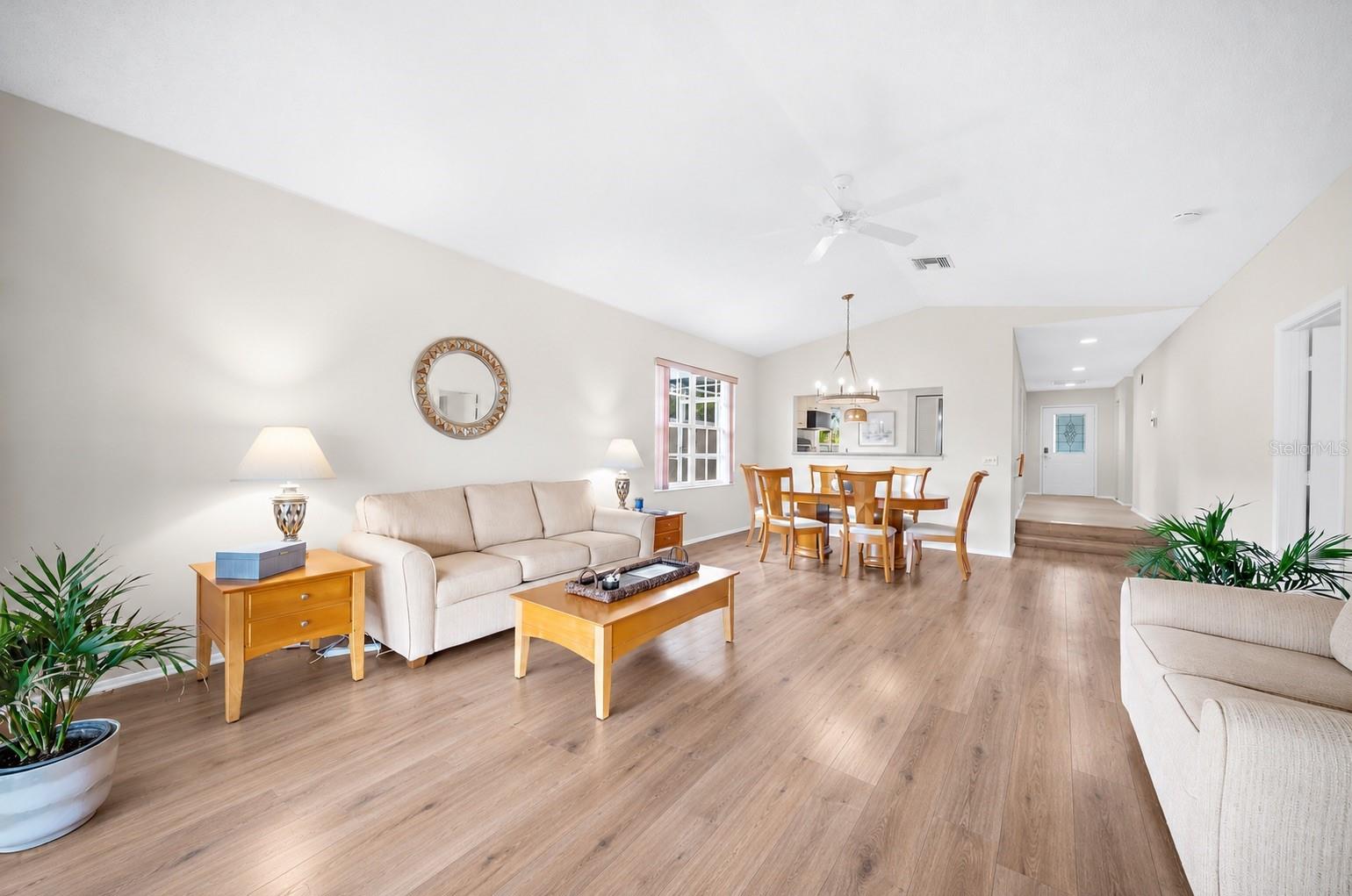 7306 GOLF POINTE CIR — photo 19