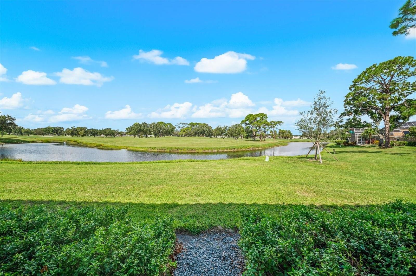7306 GOLF POINTE CIR — photo 27