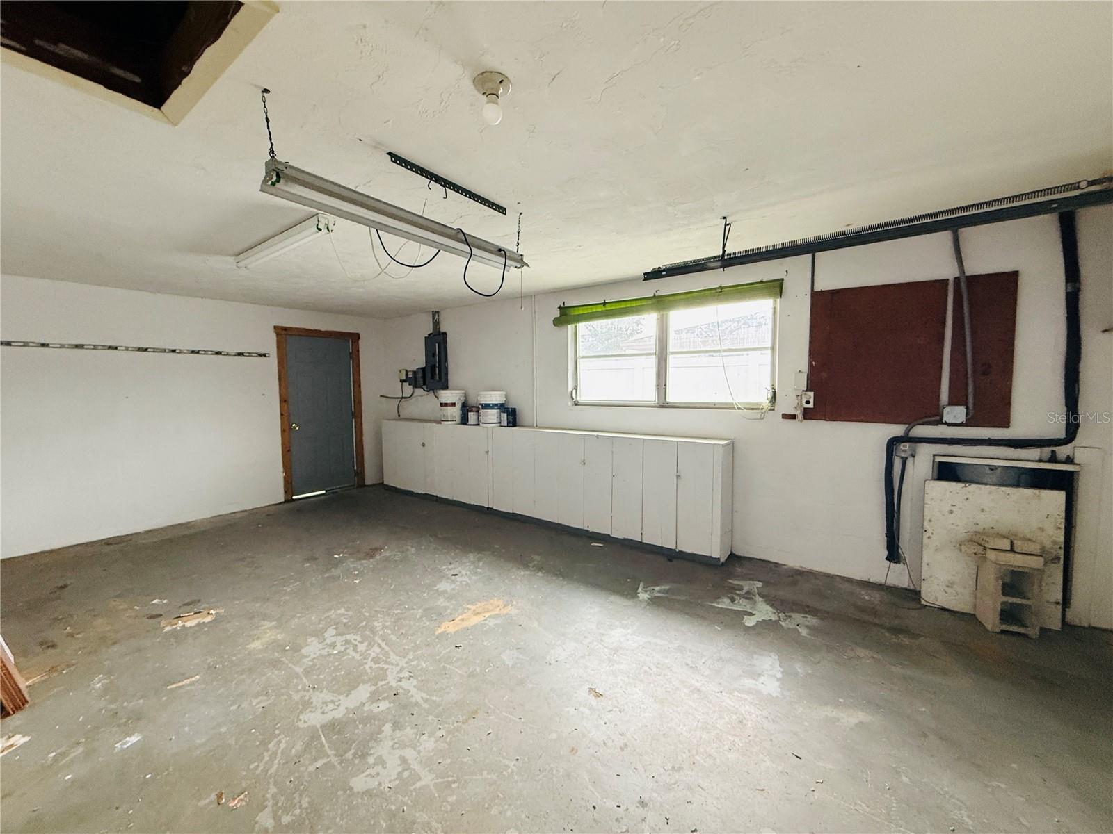 7910 LILAC DR — photo 26