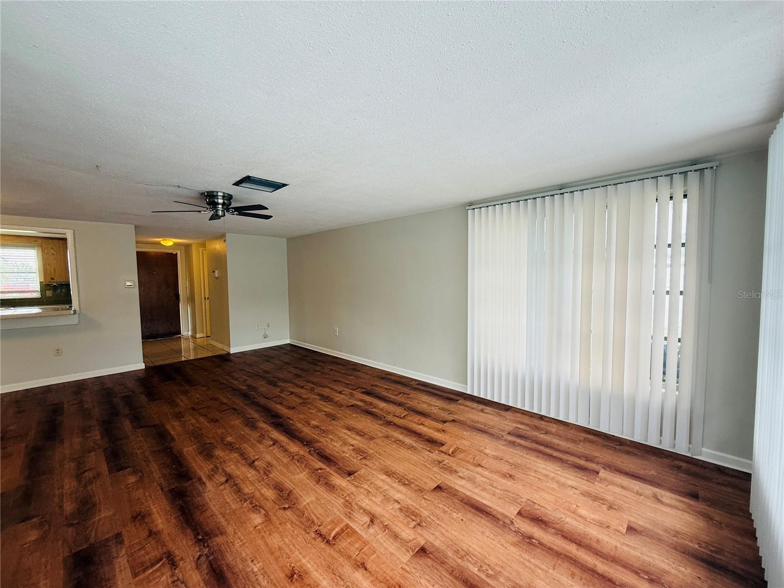 7910 LILAC DR — photo 2
