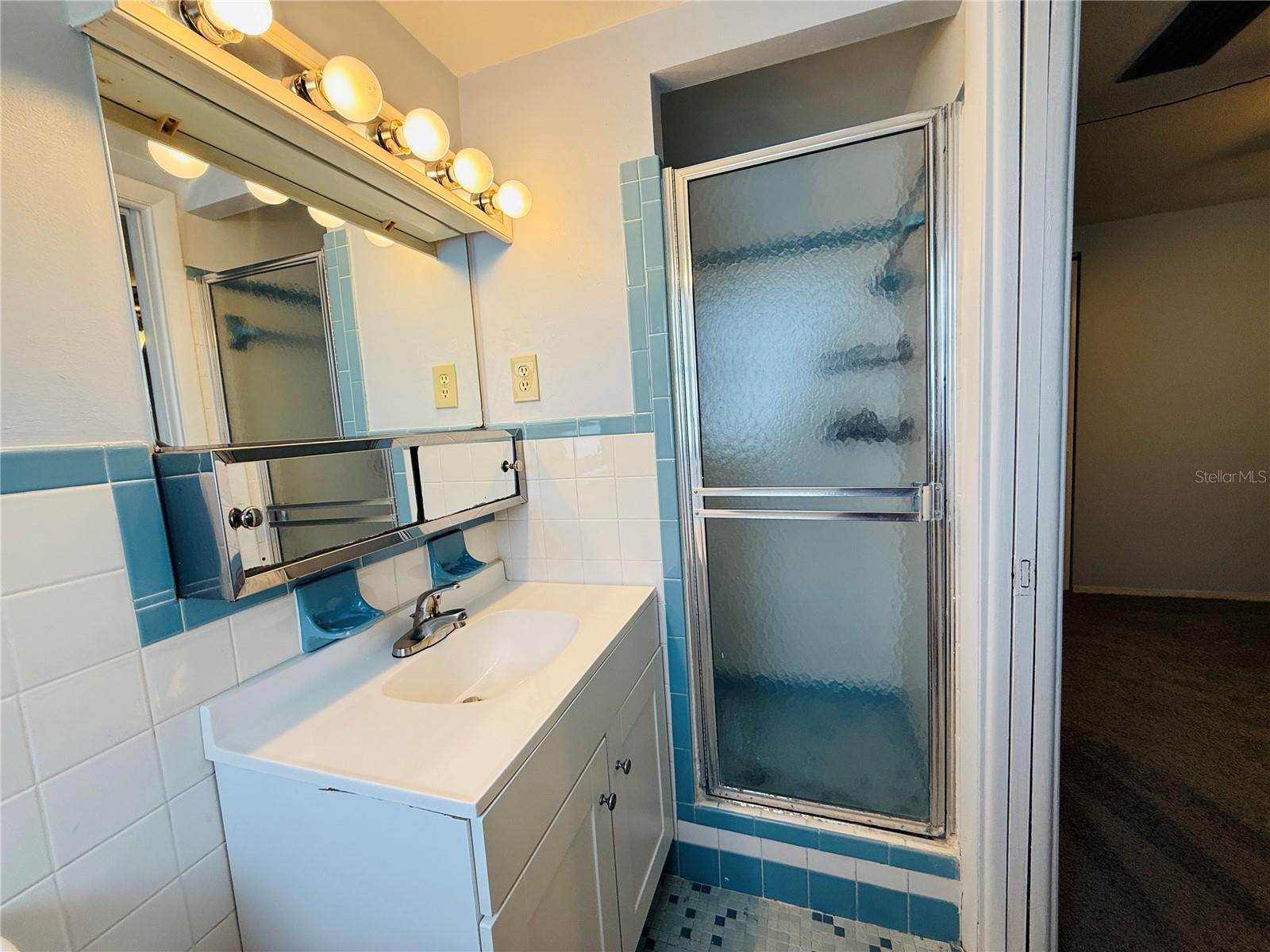 7910 LILAC DR — photo 16