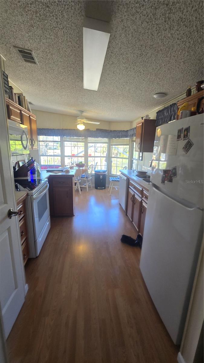 47-49 HATCHETT CREEK RD — photo 25